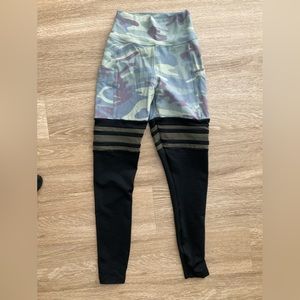 Bombshell Sportswear Camo thigh high Leggings XS